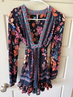 FREE PEOPLE Violet Hill Tunic. Size 4